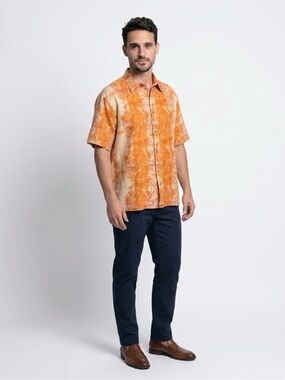 Syllables Men's Camp Shirt XL Orange & Cream Paisley Short Sleeve Button
